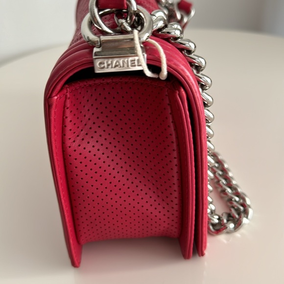 ❌SOLD❌ CHANEL *Limited Edition* Perforated Medium Boy Bag with Silver Hardware - Picture 14 of 17